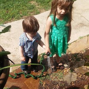 Meet your Posher, Imelda